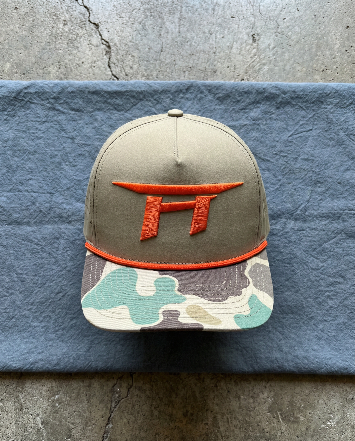 Throttle House Signal Trucker